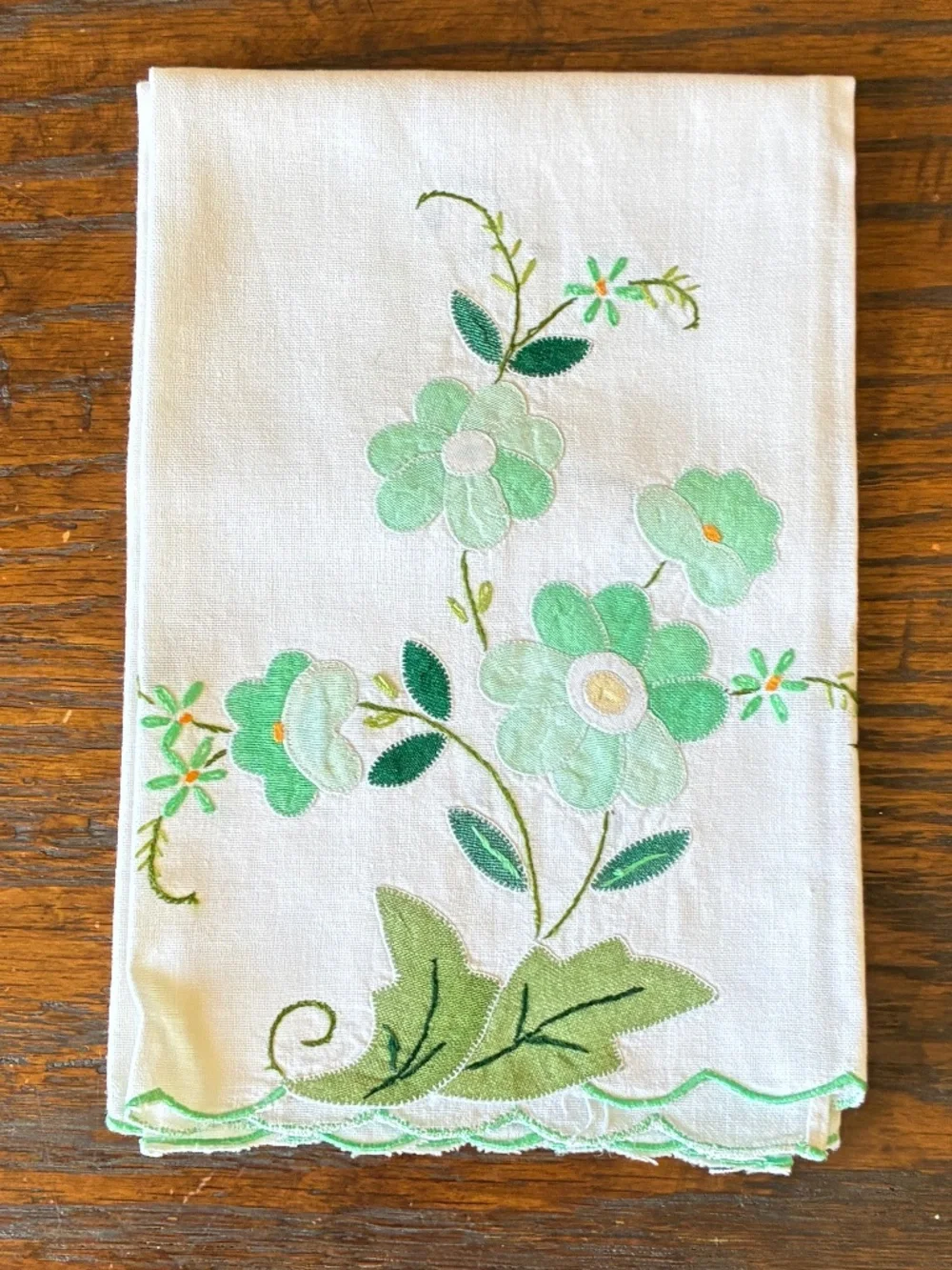 Vintage Hand Appliquéd and Embroidered Guest Hand Towels New